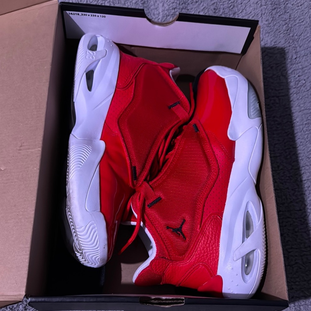 Jordan Max Aura 4